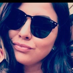 Meet your Posher, Dolores